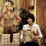 Suzanne Somers and Joyce DeWitt – Three’s Company (1977) n