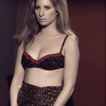 Barbra Streisand in The Owl and the Pussycat (1970)