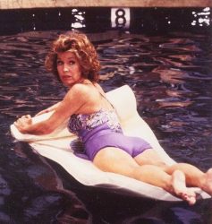 Stefanie Powers – Escape to Athena (1979) k