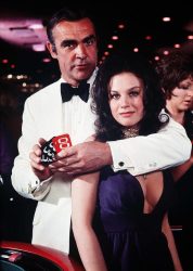 Diamonds Are Forever – James Bond (1971) Sean Connery and Lana Wood