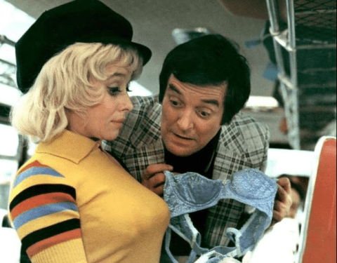 Jimmy Logan and Barbara Windsor in Carry on Abroad (1972)