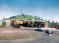 Universal Studios Tour Entrance (1971)