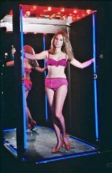 Barbra Streisand in The Owl and the Pussycat. 1970.